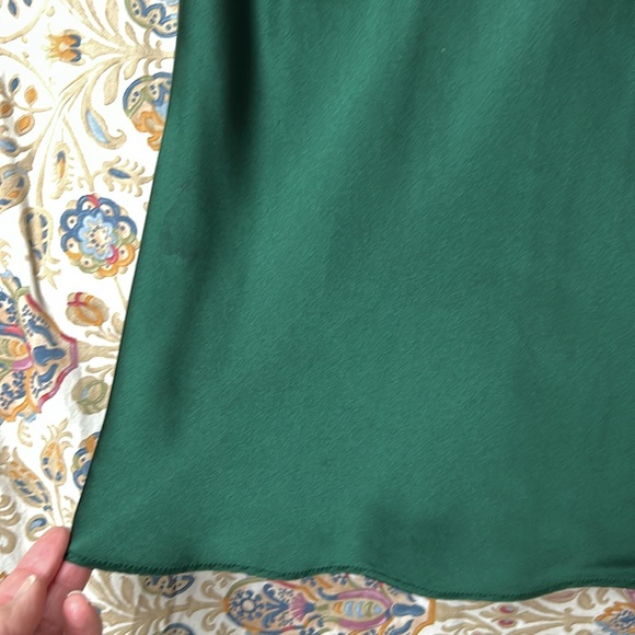 LAFAYETTE 148 NEW YORK Silk Tank Top in Emerald Green 4 - Picture 11 of 14